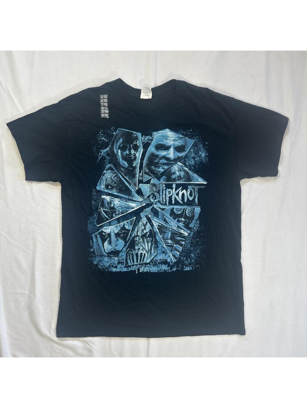 Slipknot Men's Black and Blue Tshirt